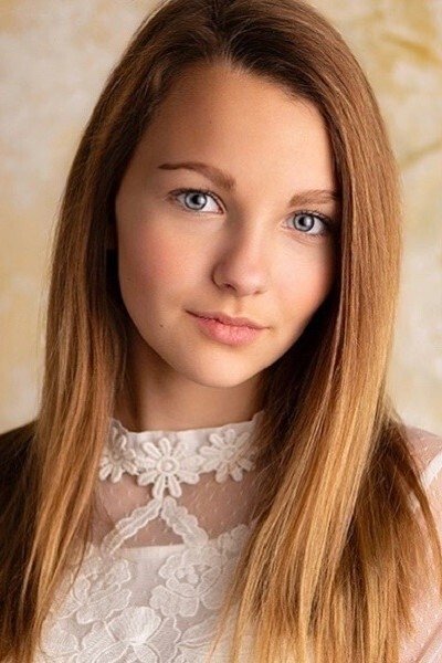 Livvy Stubenrauch - Young Anna (Ahtohallan Voice) (voice)