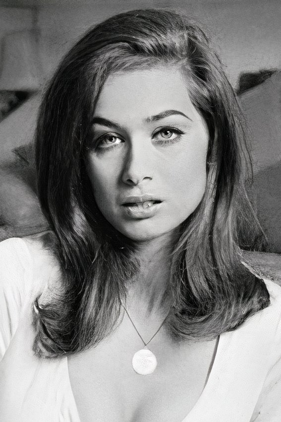 Valerie Leon - Herself