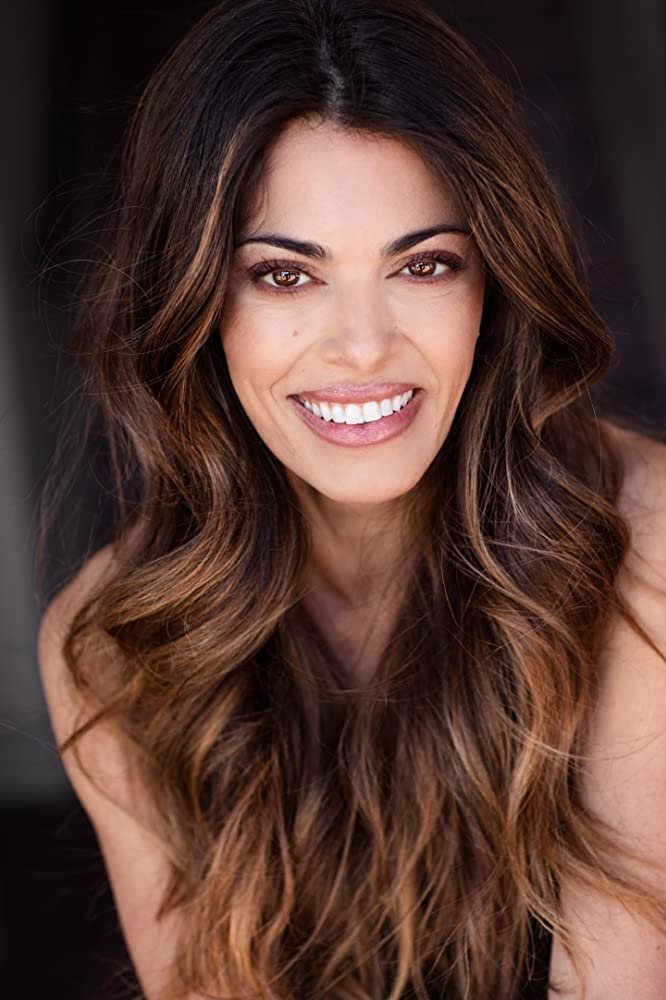 Lindsay Hartley - Pinky