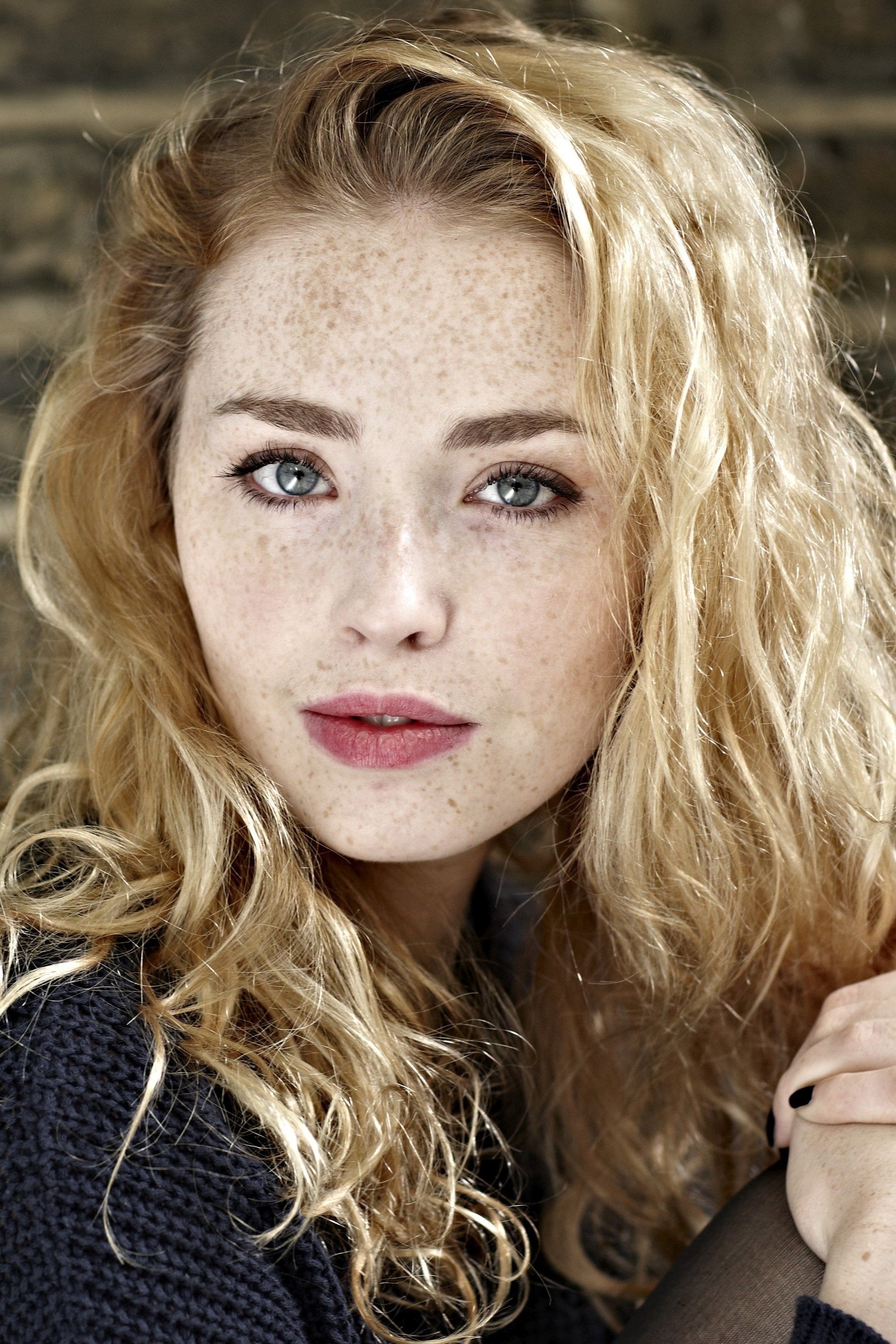 Freya Mavor - Julia