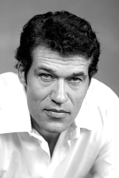 Bruno Bilotta - Chinese Theater Spectator (uncredited)