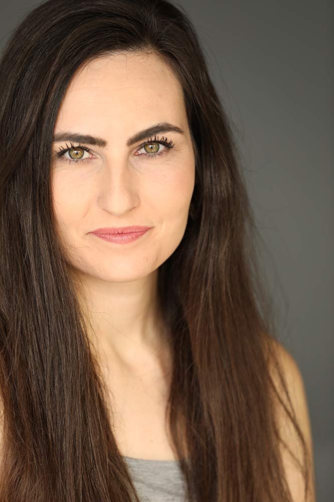 Luci MacNair - Dog Trainer
