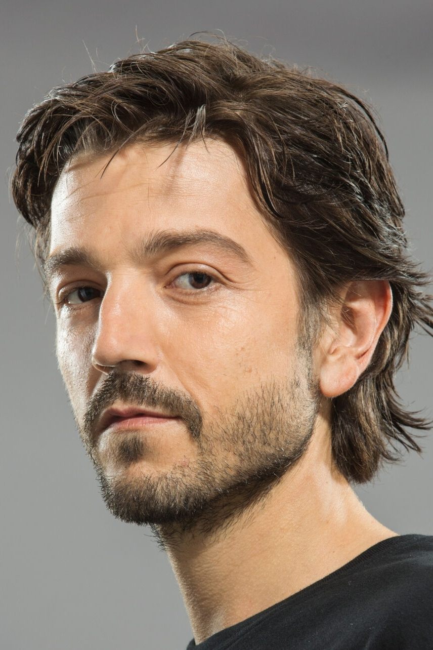 Diego Luna - Chip (voice)
