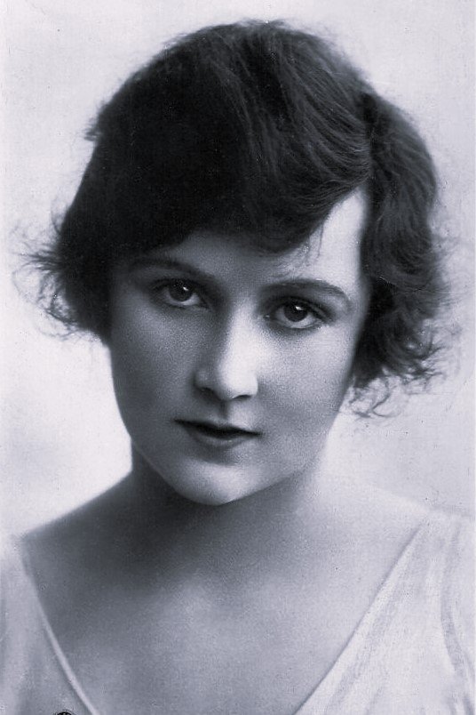 Fay Compton - Emilia