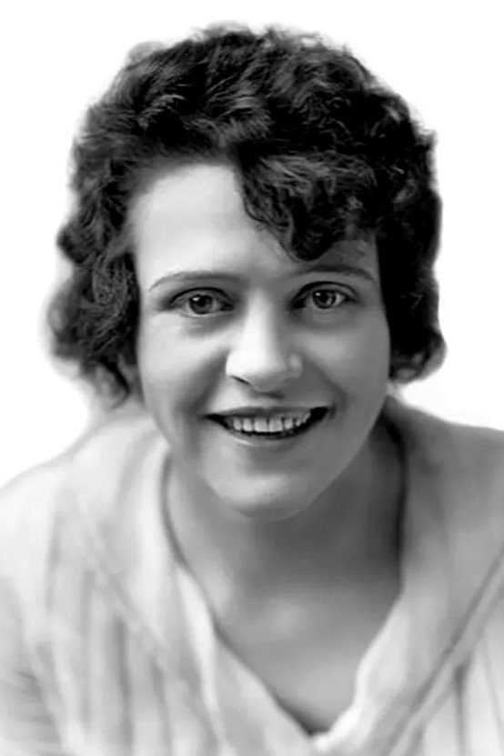 Helen Gibson - Townswoman (uncredited)