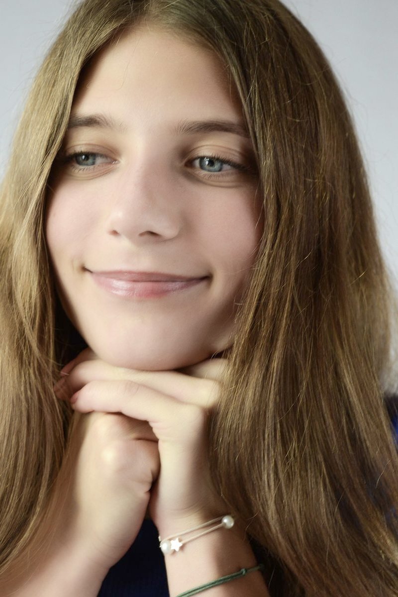 Zuzanna Surowy - Sara