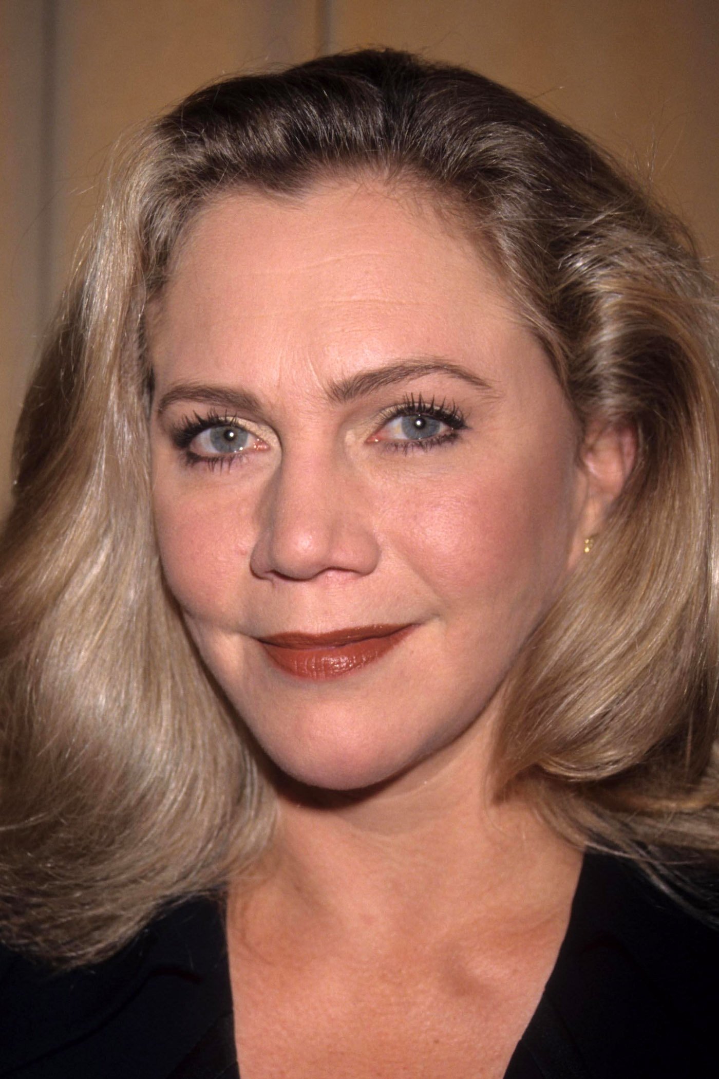 Kathleen Turner - Narrator