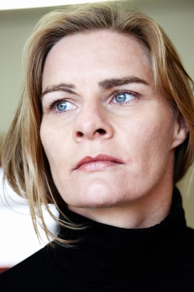 Petra Hartung - German Female Soldier / Beethoven