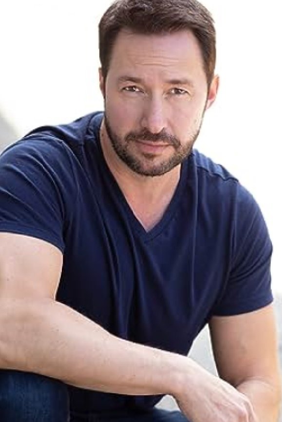 Tony Lee Gratz - DEA Agent Schofield