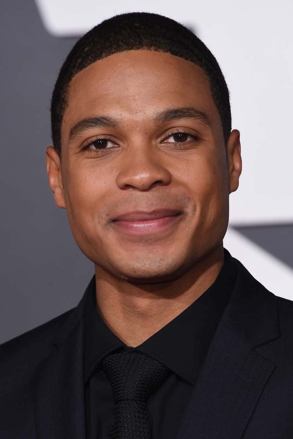 Ray Fisher - Cyborg / Victor Stone