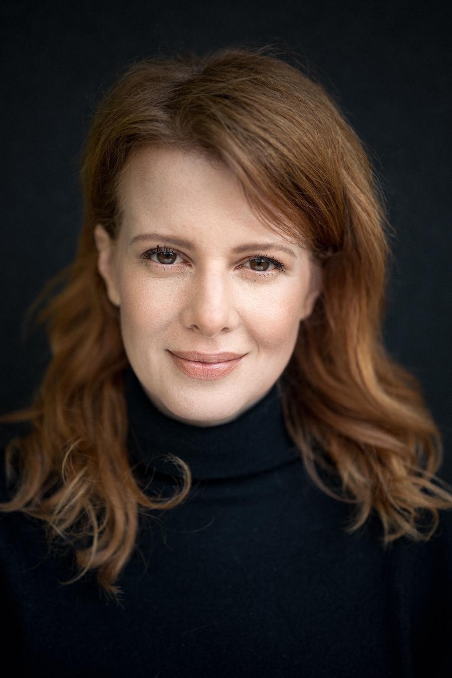 Karolina Gruszka - Lost Girl
