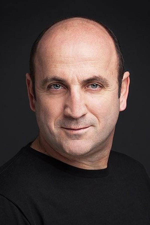 Murat Kılıç - Police Officer İzzet
