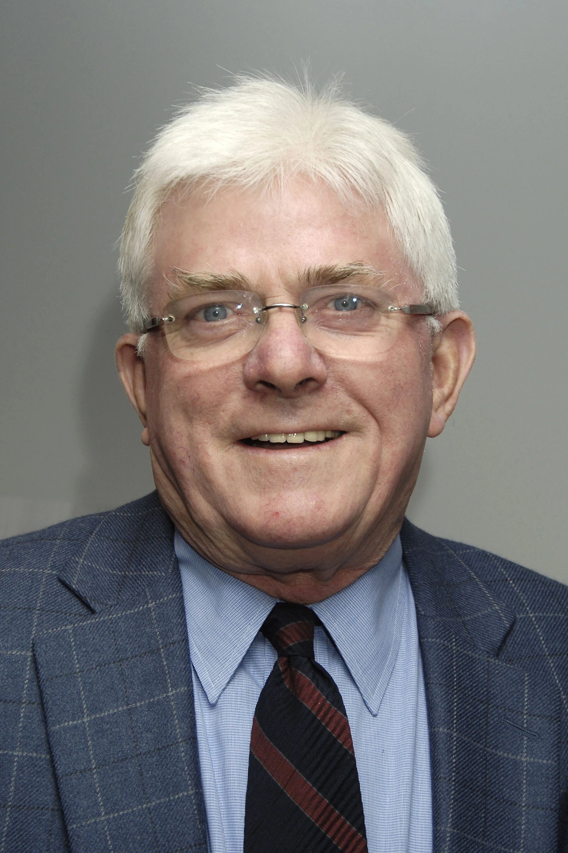 Phil Donahue - Self (archive footage)