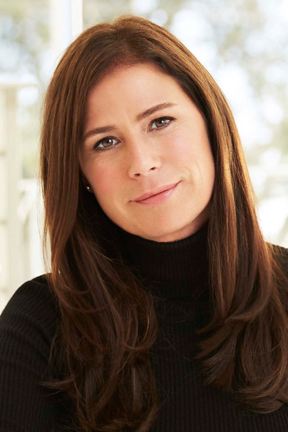 Maura Tierney - Naomi