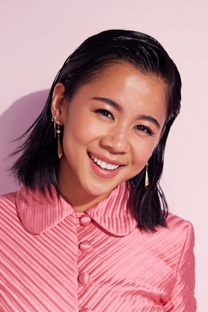 Leah Lewis - Ellie Chu