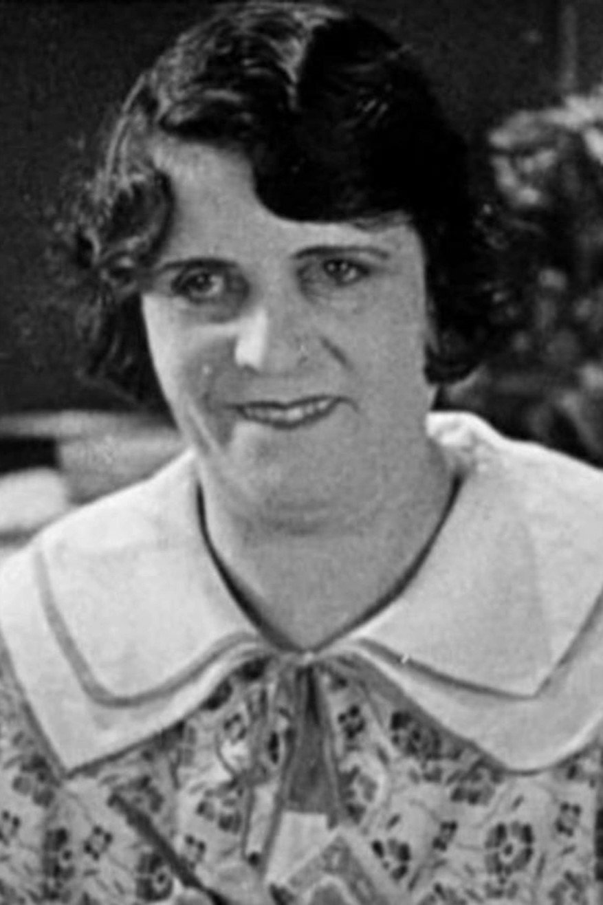 Fay Holderness - Nurse (uncredited)