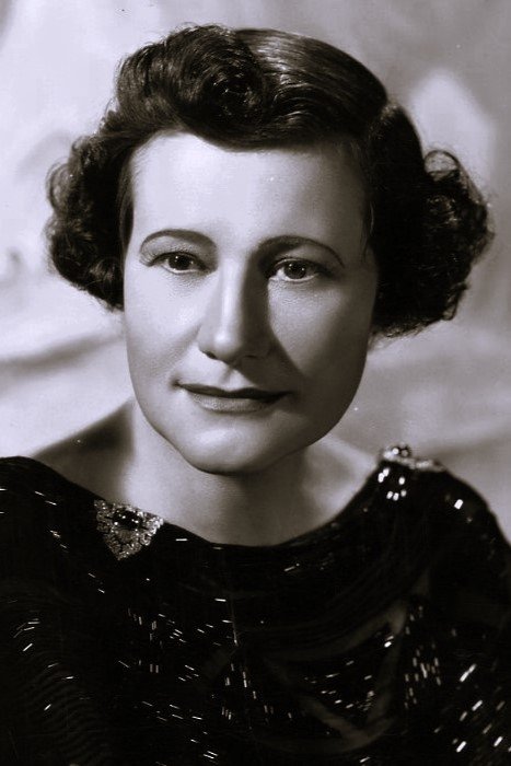Odette Myrtil - Madame Darville (uncredited)