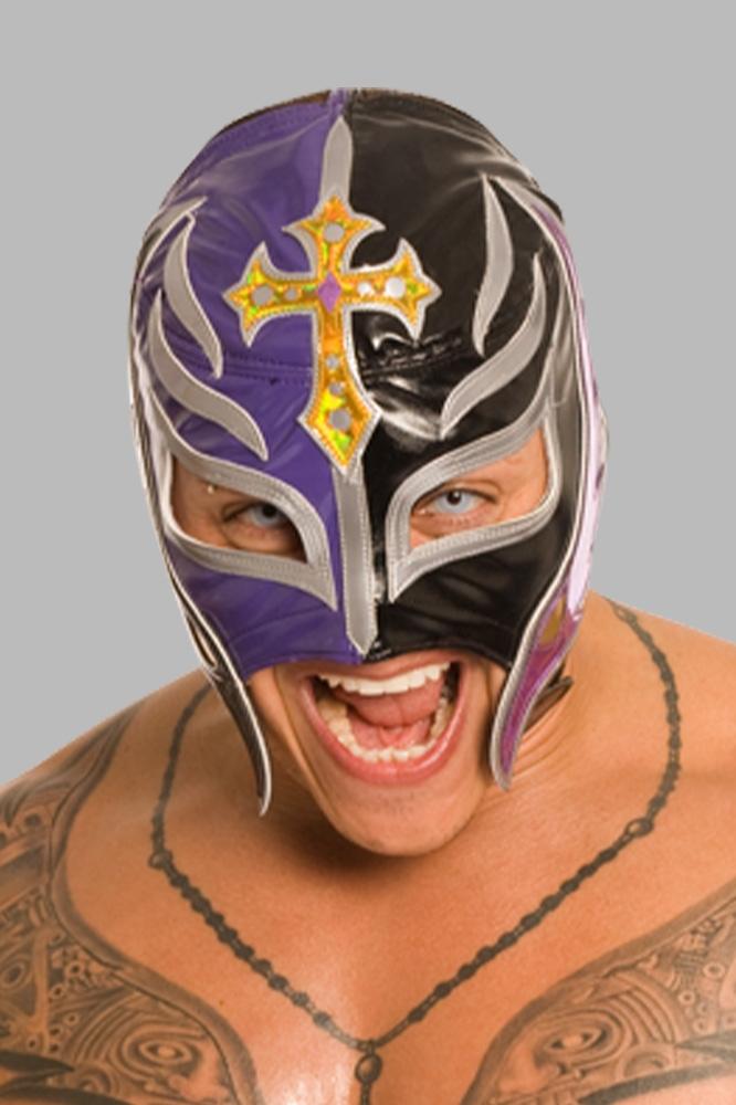 Óscar Gutiérrez - Self - Rey Mysterio