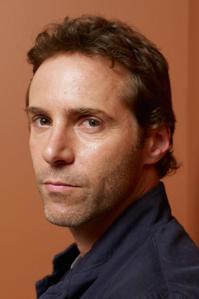 Alessandro Nivola - 