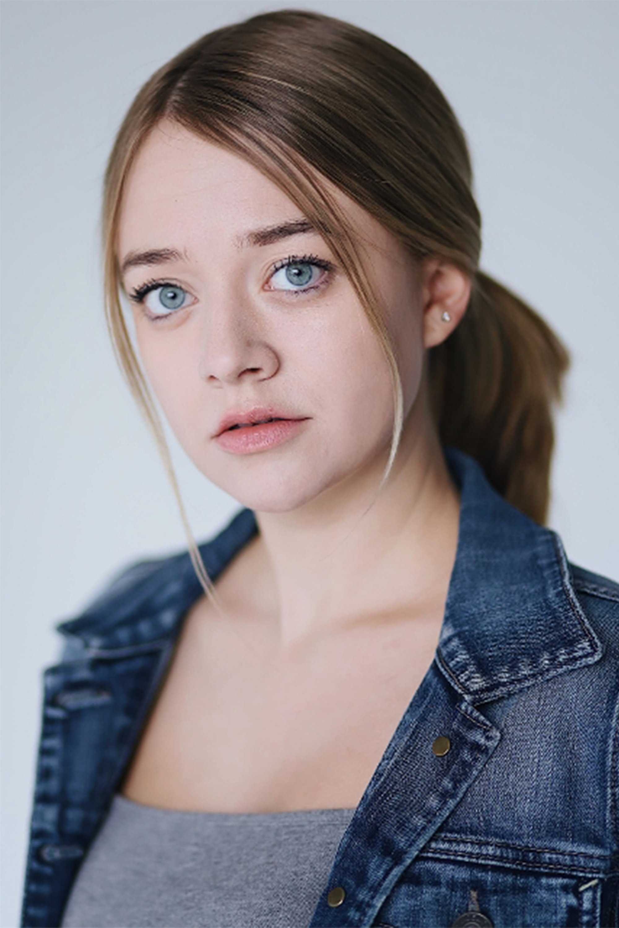 Hannah Vail - Self