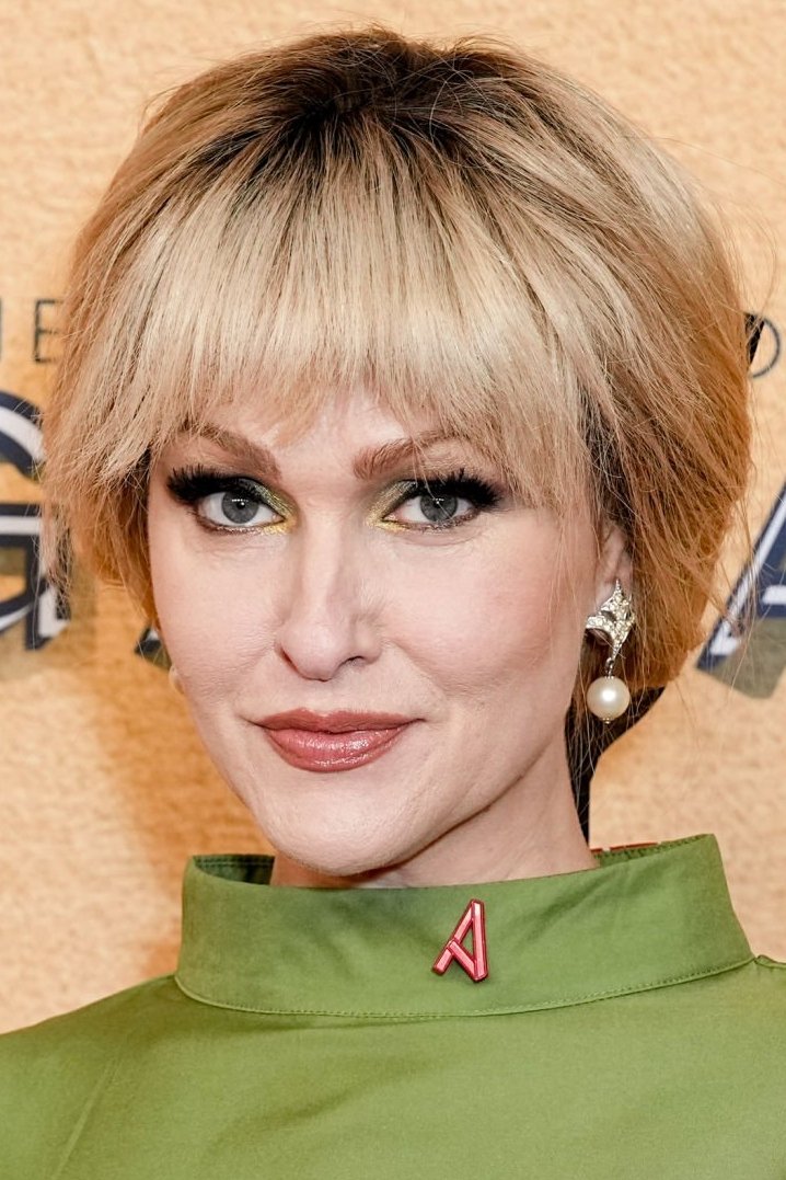 Jenn Lyon - Lisa Beasley