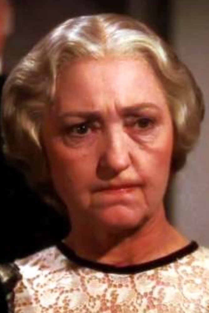 Leona Roberts - Hannah Gogarty