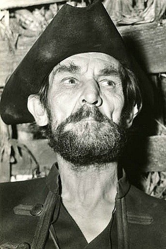 Jack Kenny - Townsman (uncredited)