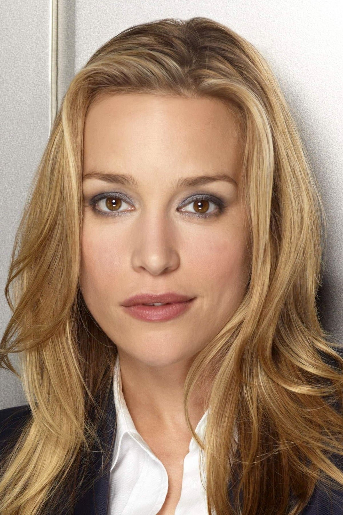 Piper Perabo - Julia McCullough
