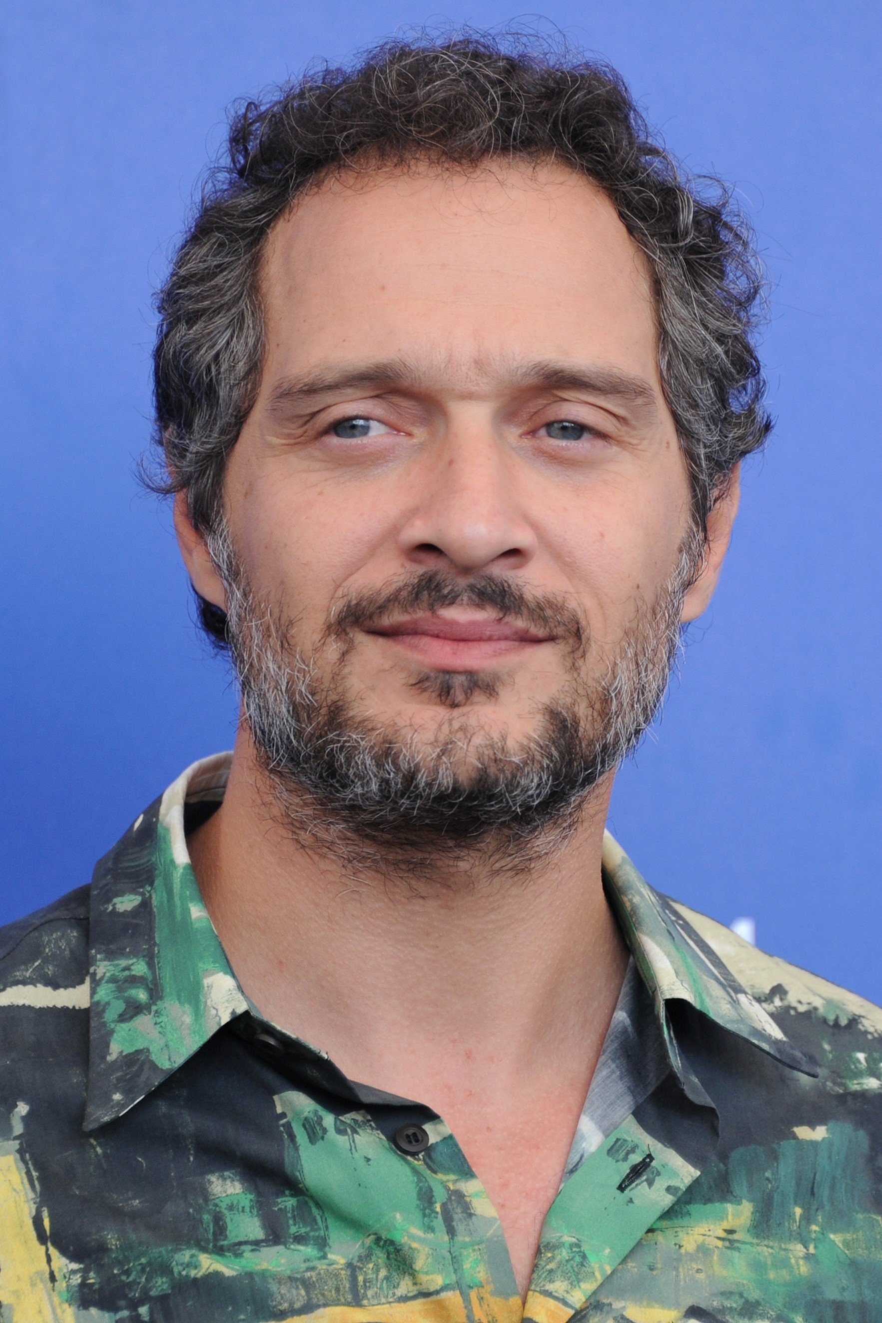 Claudio Santamaria - Carlos