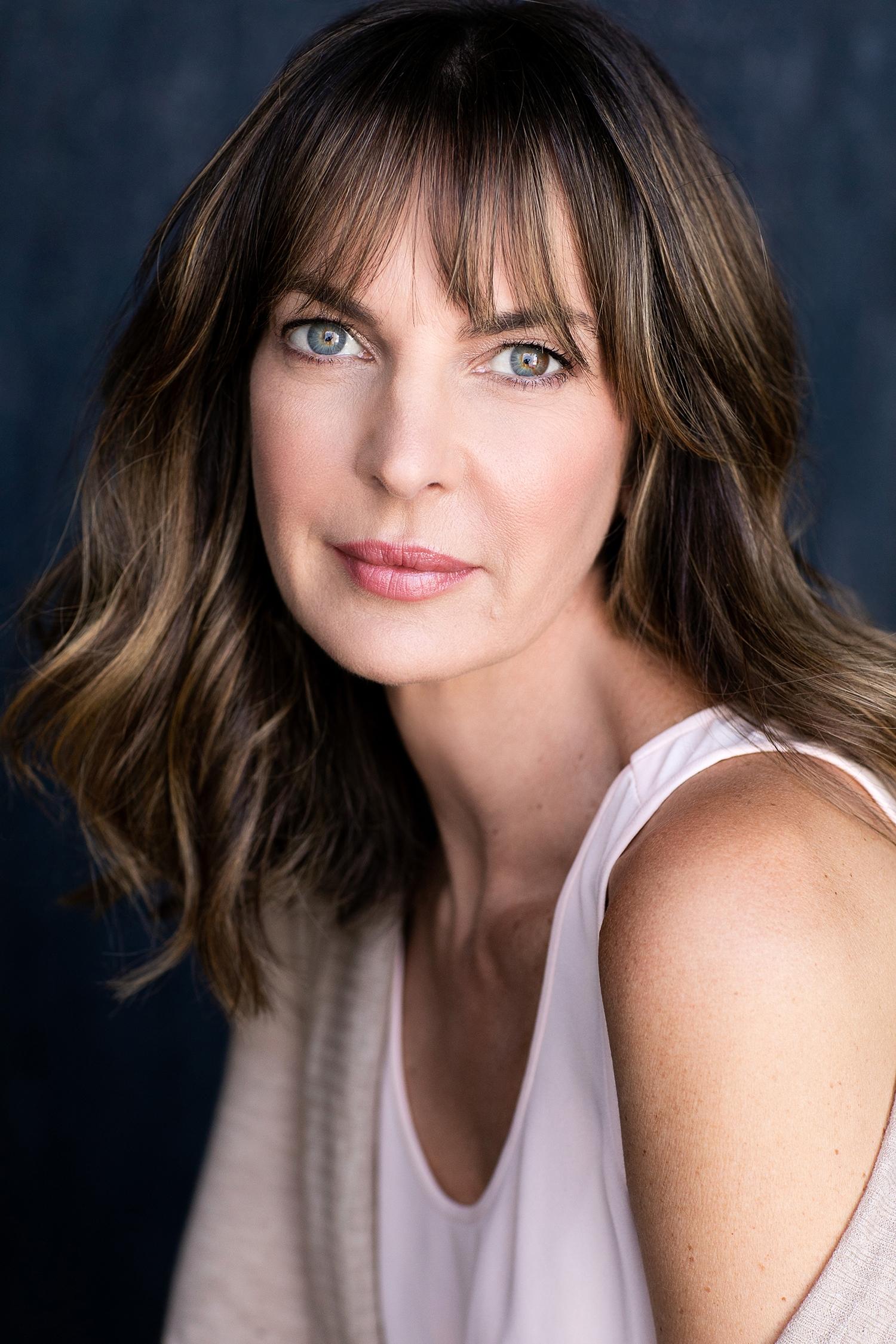 Jodi Bianca Wise - Glamorous Assistant