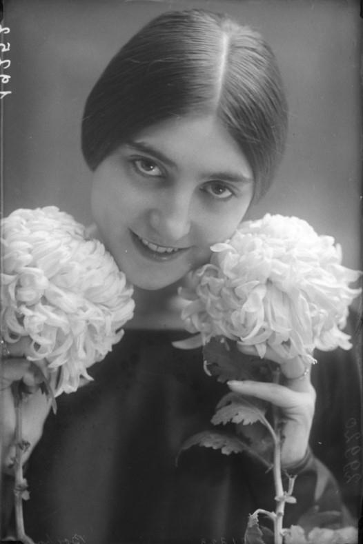 Paola Borboni - Charwoman