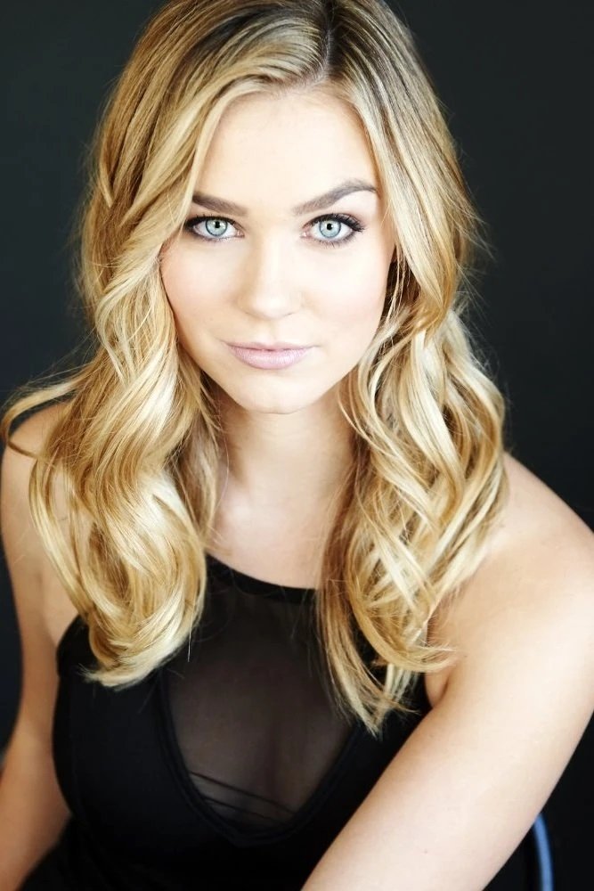 Tessa Mossey - Tiffany