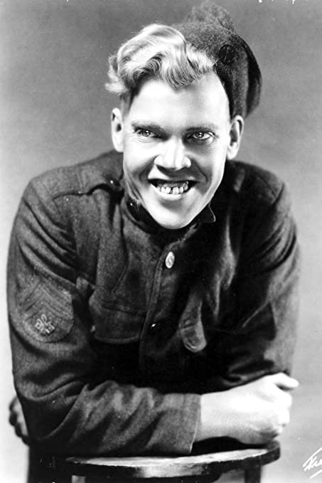 Jack Pennick - Sgt. Lightfoot (uncredited)