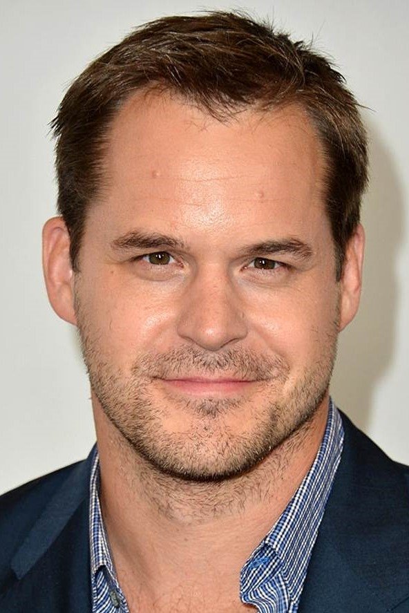 Kyle Bornheimer - Wilden Lightfoot (voice)