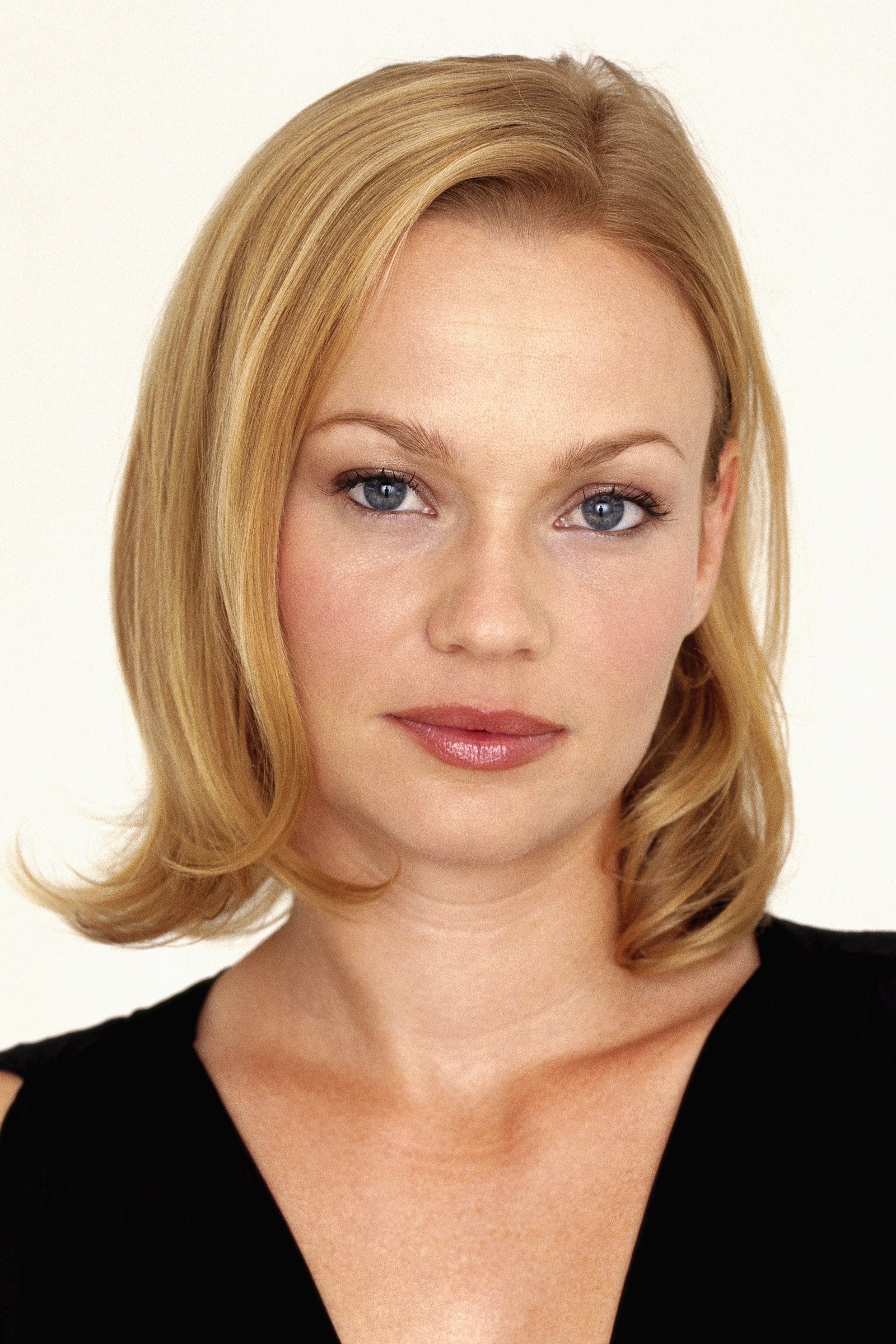 Samantha Mathis - Older Amy March