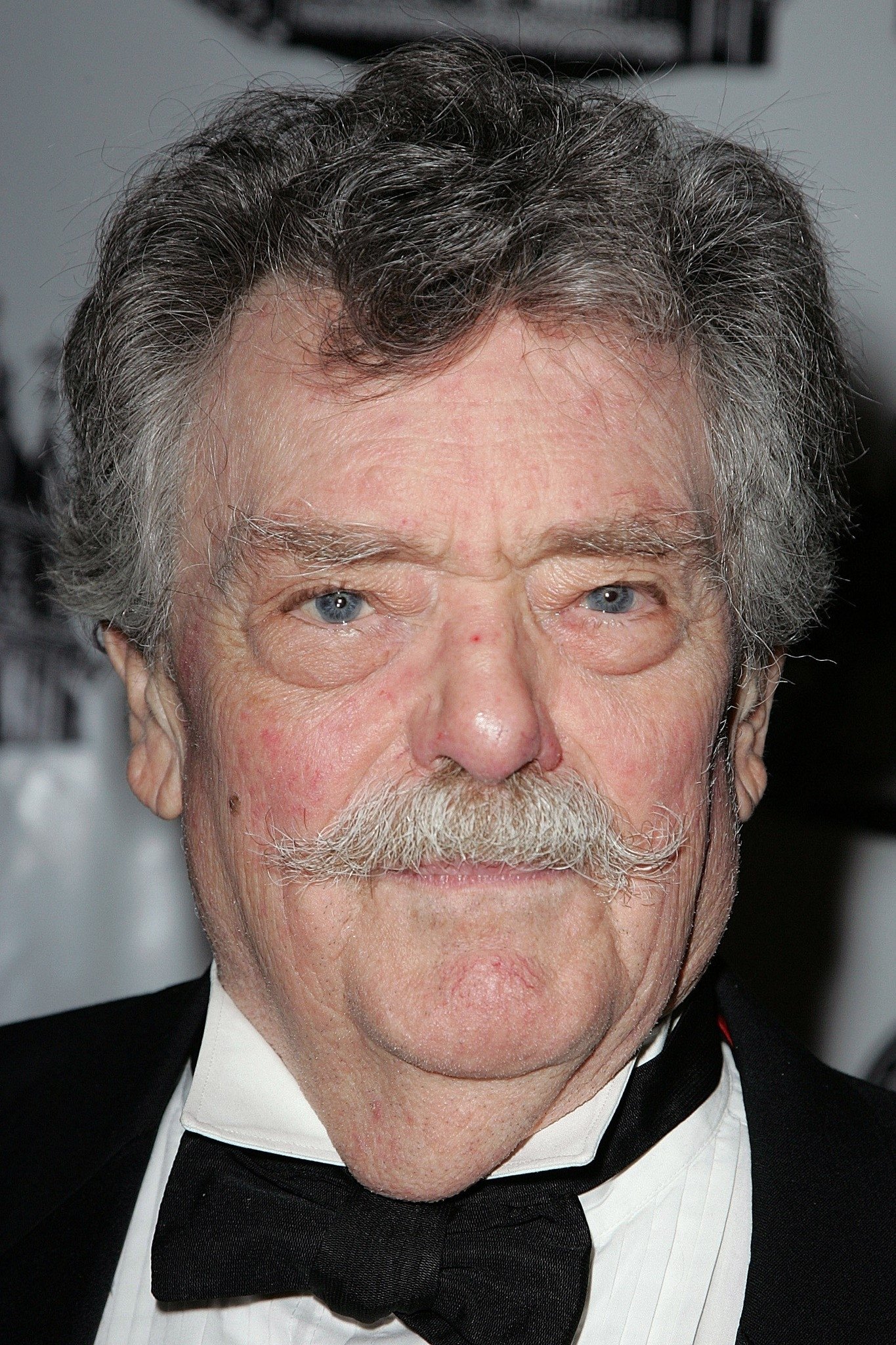 Bernard Fox - Archibald Gracie
