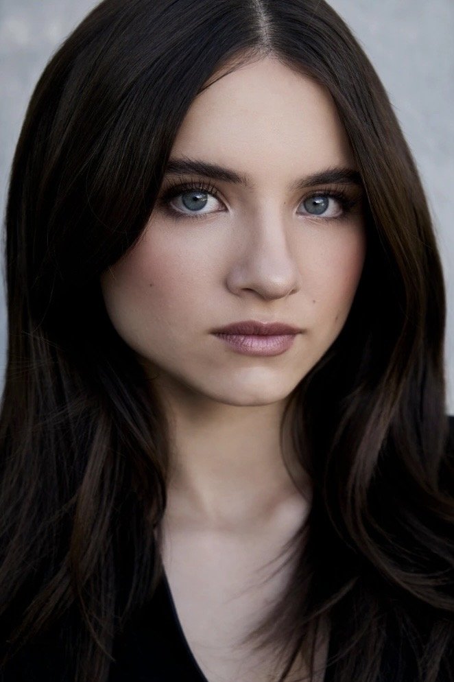 Madeleine McGraw - Young Katie (voice)