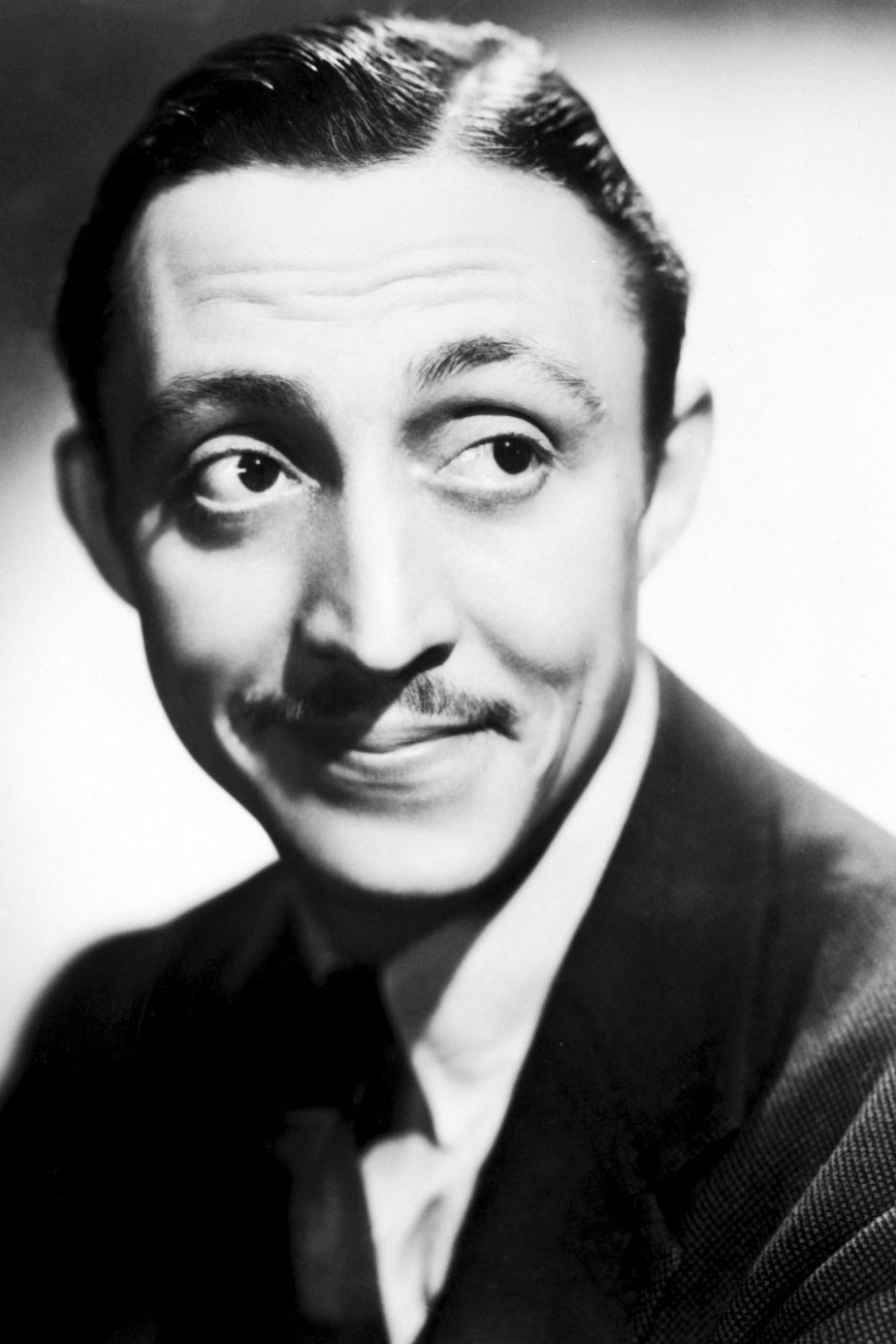Mischa Auer - Carlo
