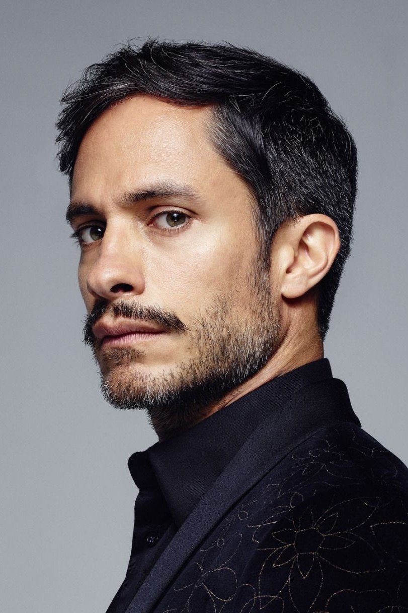 Gael García Bernal - Santiago