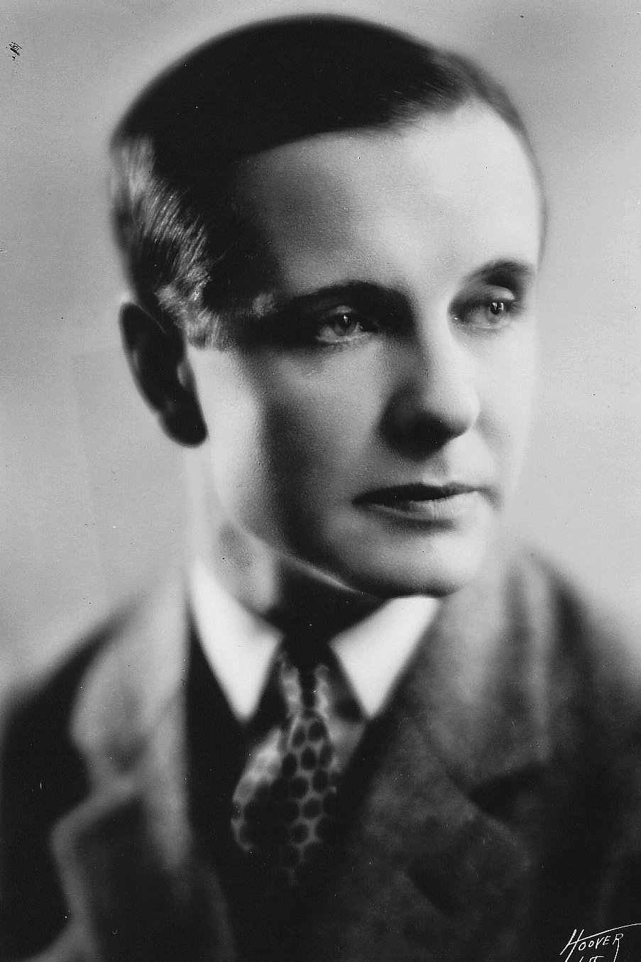 Creighton Hale - Customer (uncredited)