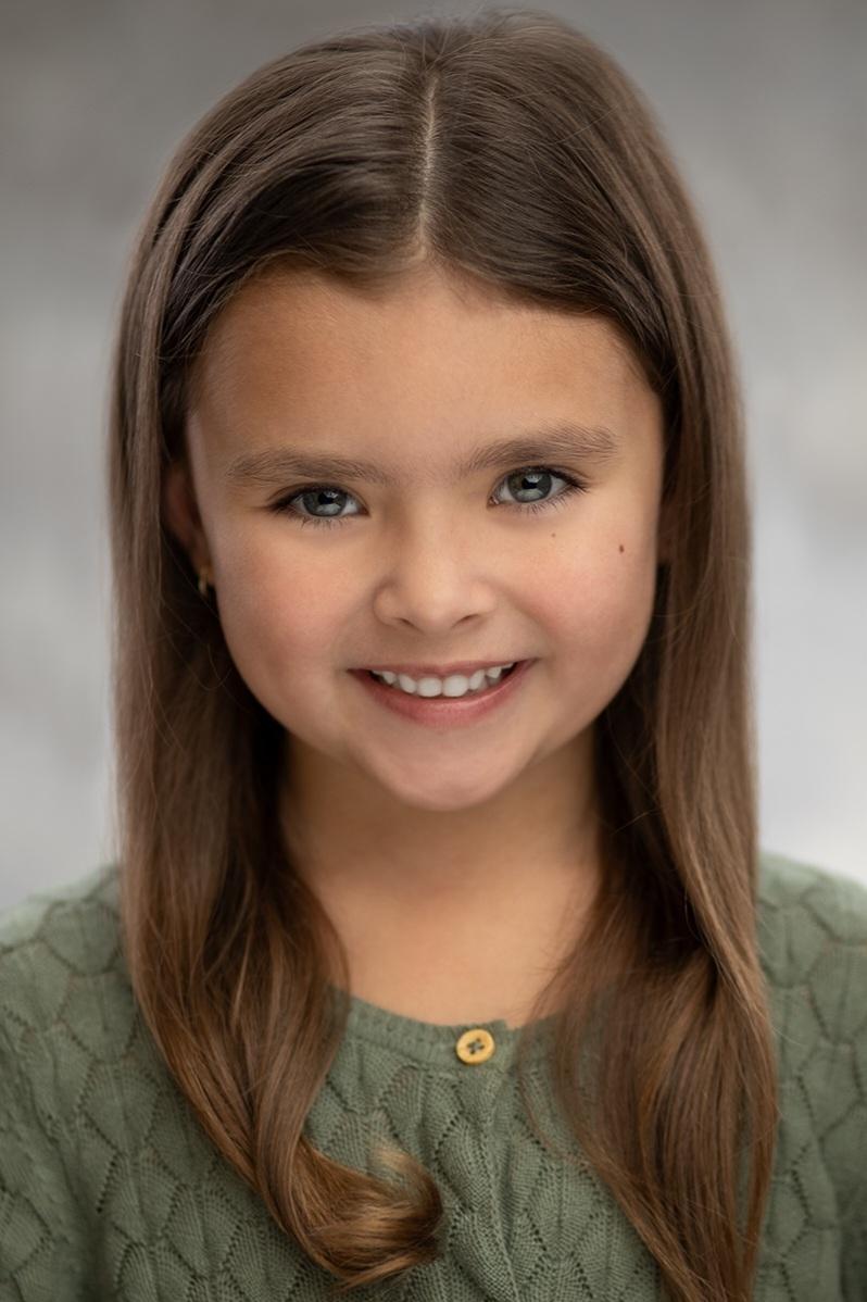 Mila Jones - Young Clara