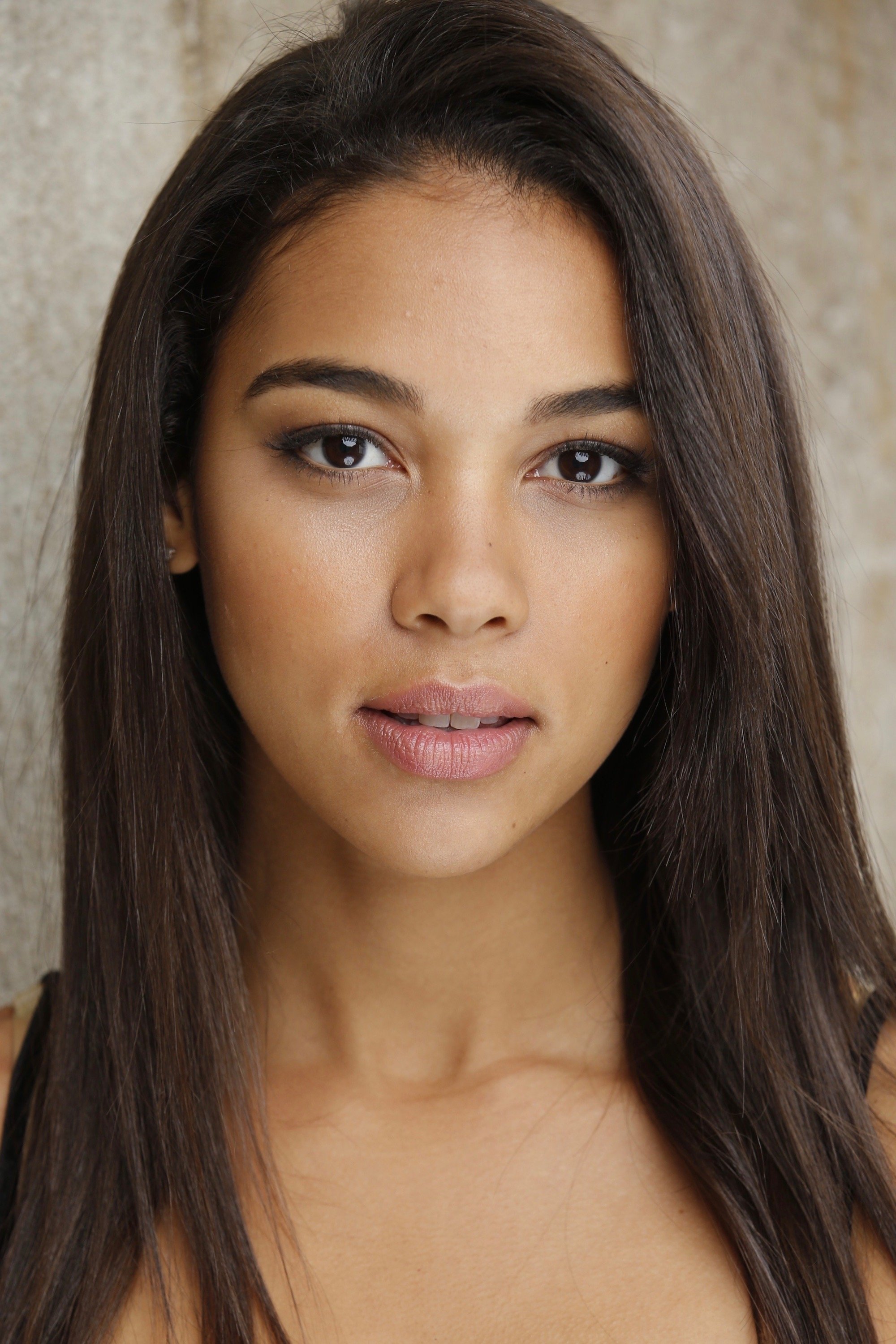 Alexandra Shipp - Abby Suso
