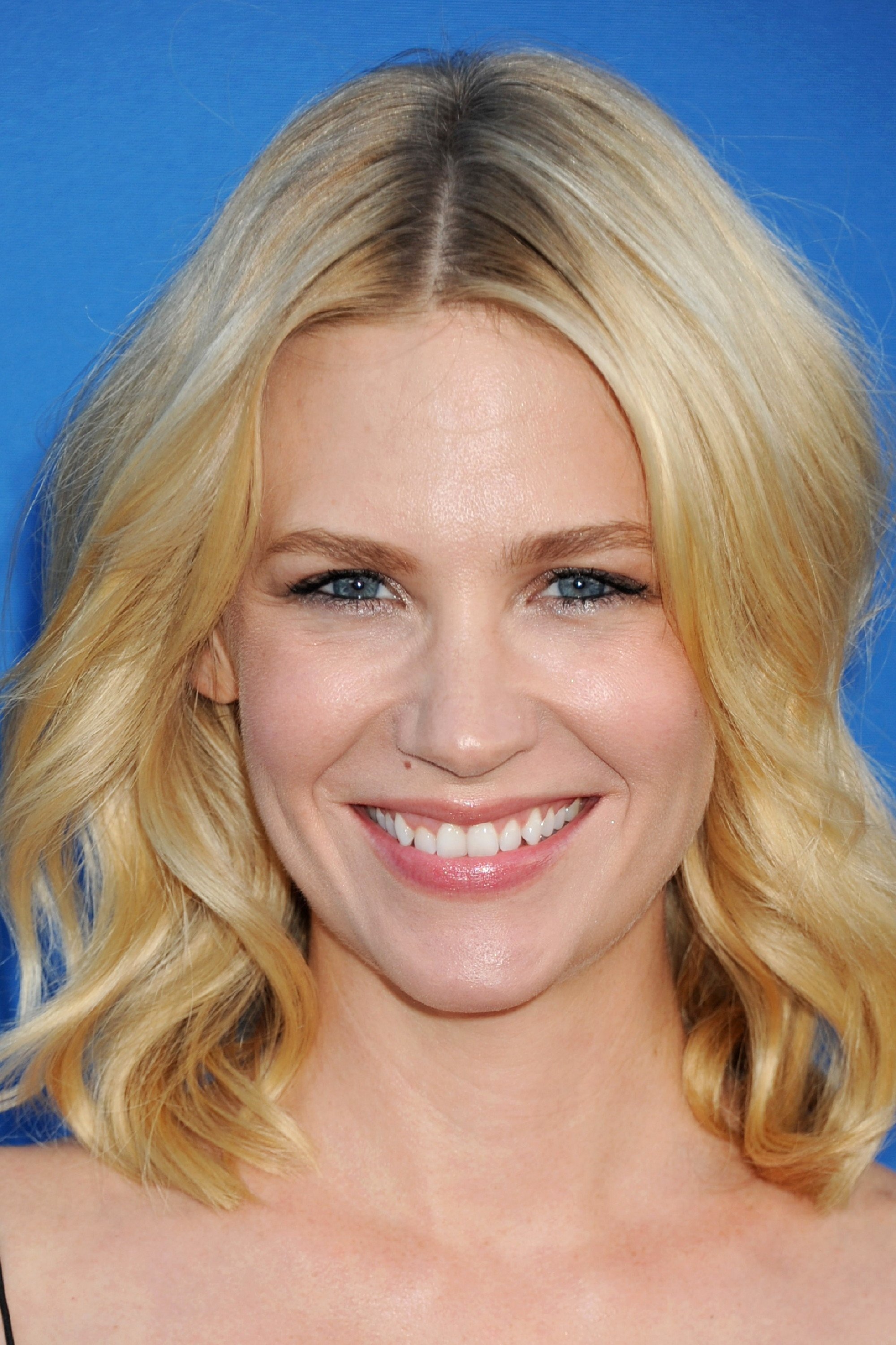 January Jones - Jeannie, American Angel
