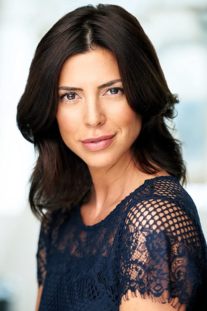 Cindy Sampson - Christelle