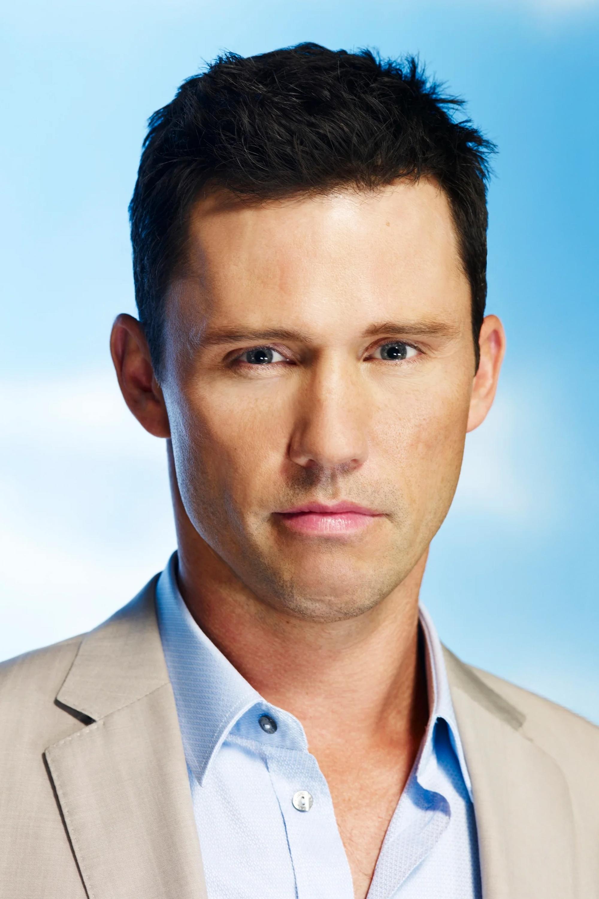 Jeffrey Donovan - Captain J.J. Jones
