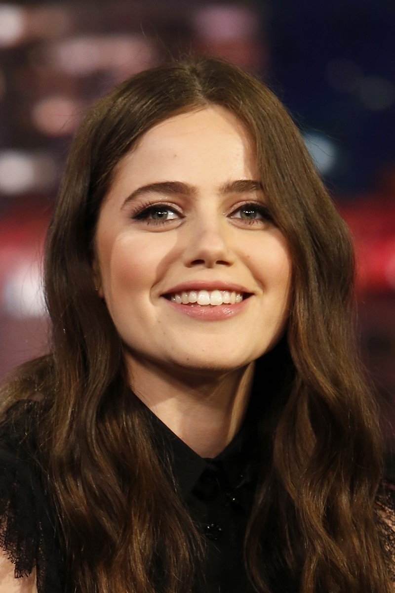 Molly Gordon - Maya