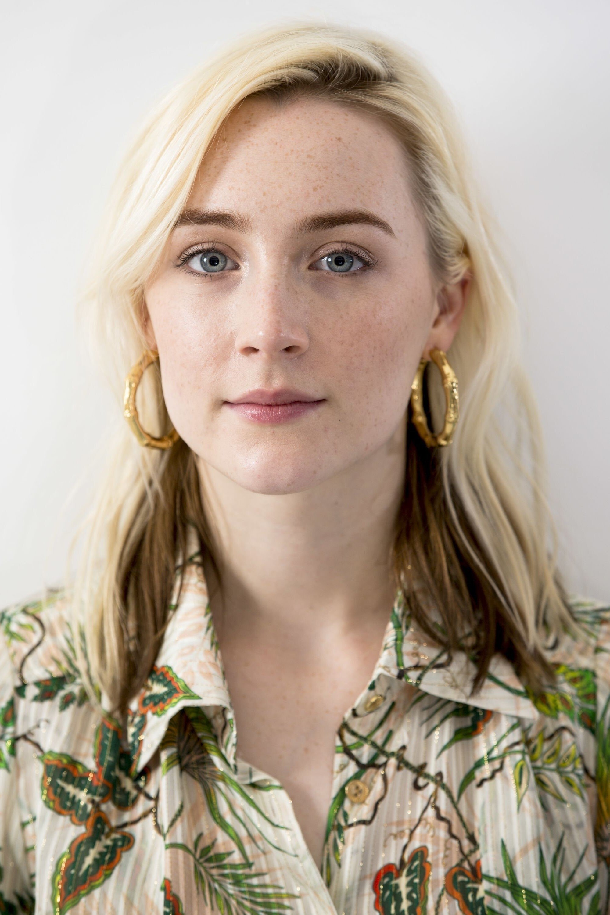 Saoirse Ronan - Junkie / Showgirl #1