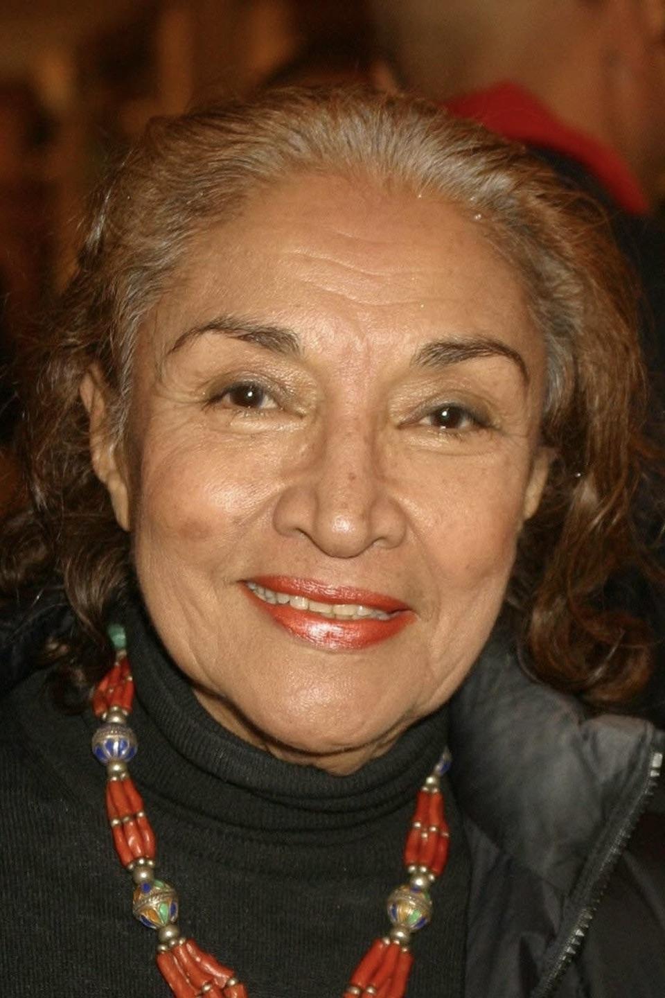 Miriam Colon - Mama Montana