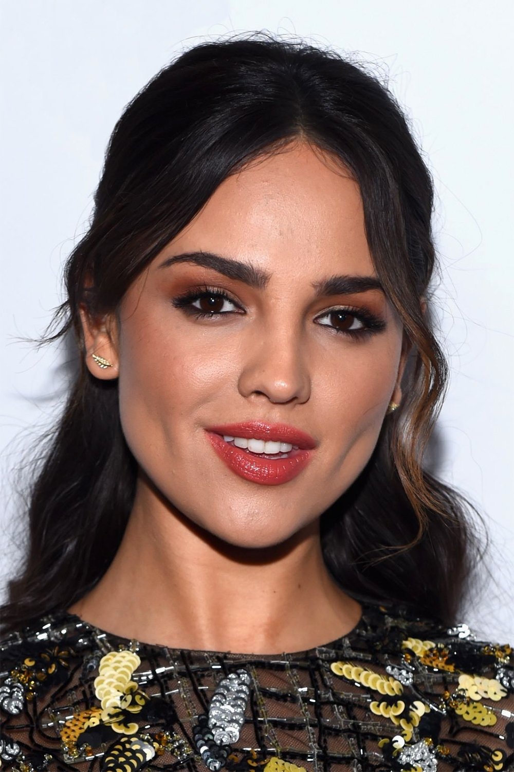 Eiza González - Maia Simmons