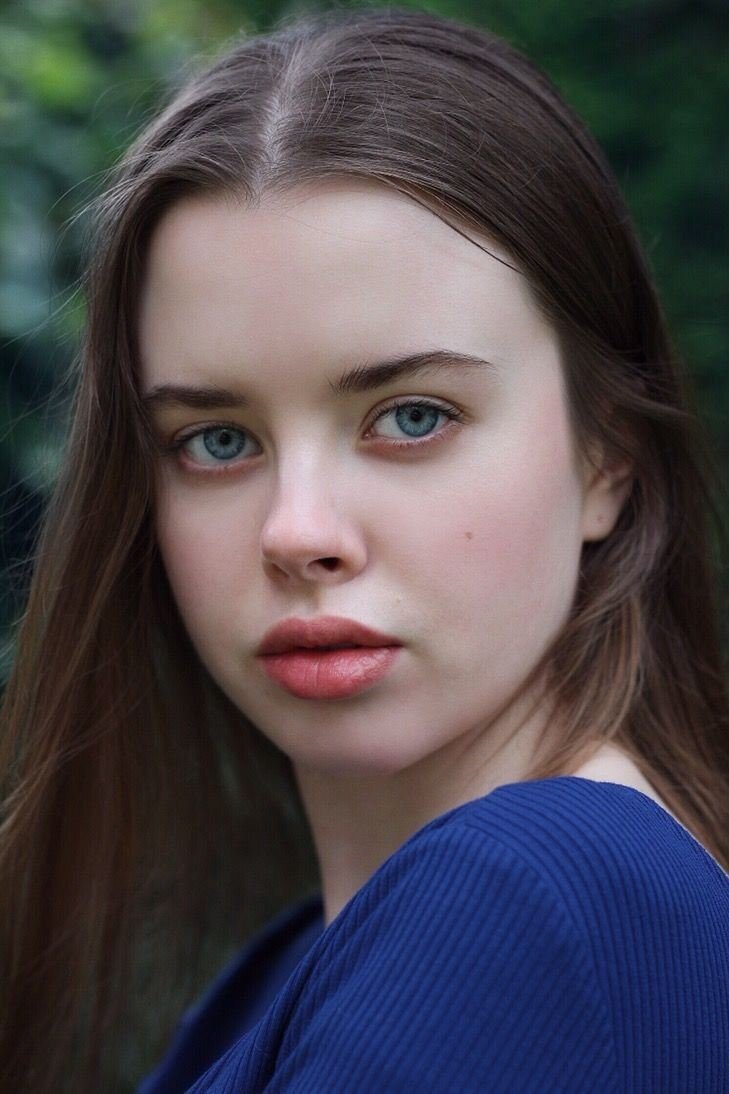 Serena Kennedy - Queen Isabeau